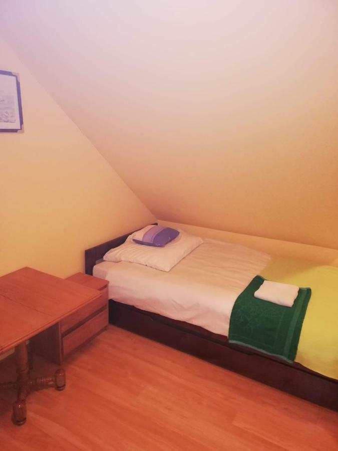 Dolina Dębów Vila Sosnowka  Exterior foto